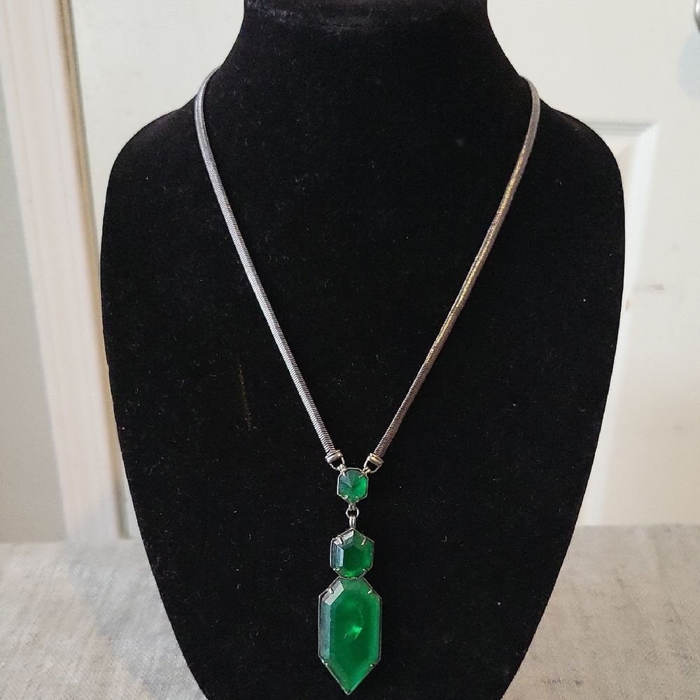 Kendra Scott Vintage "Wyatt" Green Pendant Necklace in Gunmetal